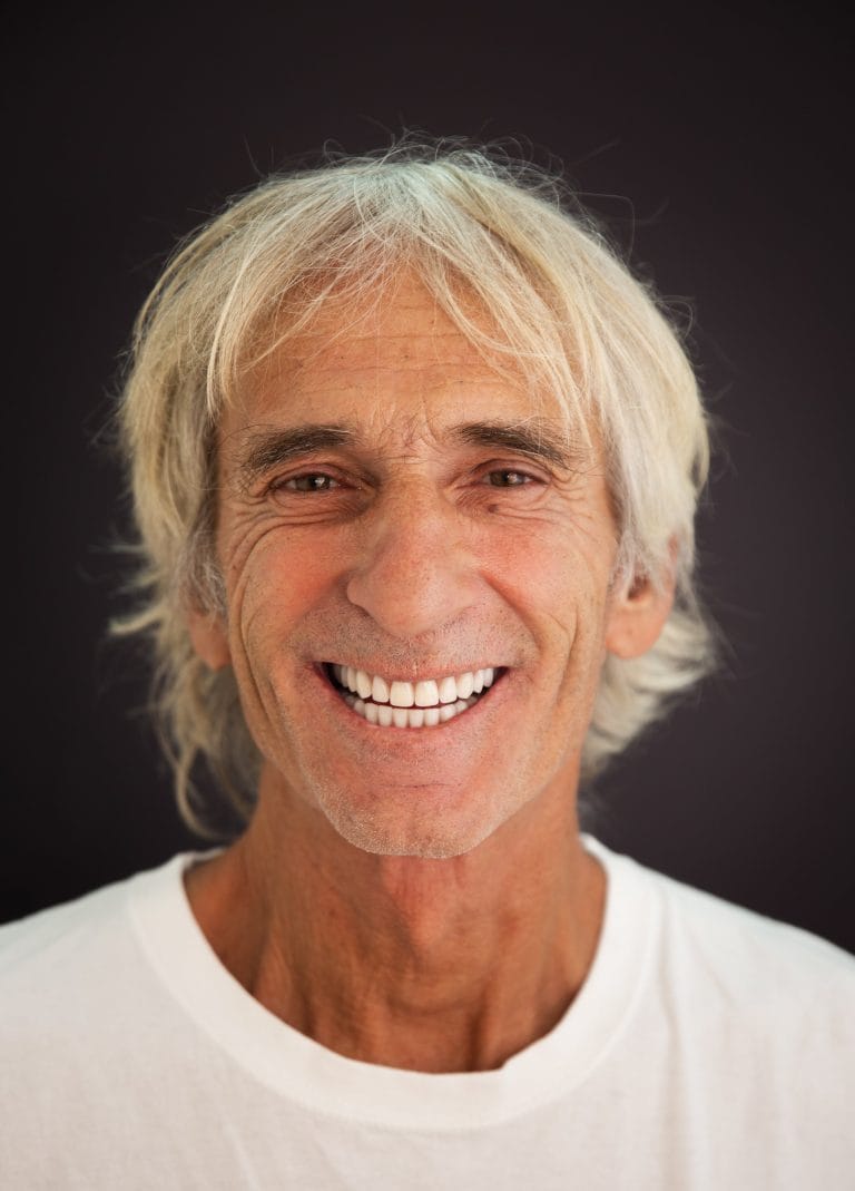 Patient heureux soins dentaires Porto